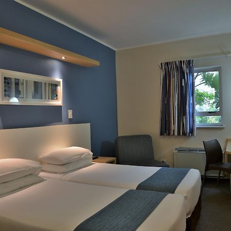 Road Lodge Cape Town International Airport Екстер'єр фото
